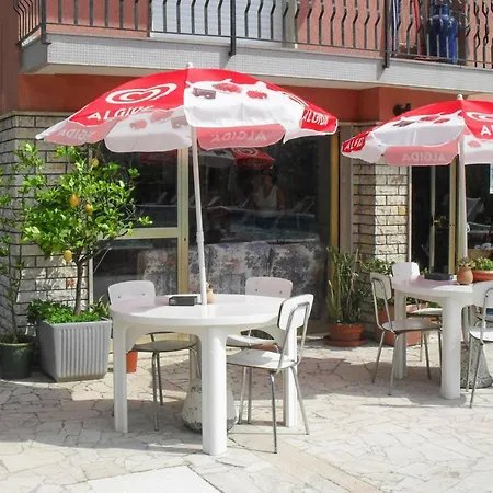 Perla Marina Ili02217 Cyc Pietra Ligure